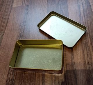 Caja metálica antigua Dimitrino & Cª