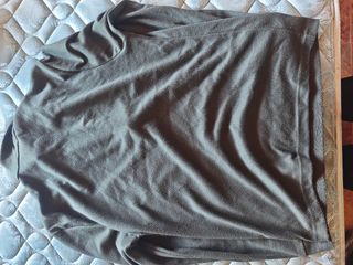 Traje militar completo, mimeta camiseta y sudadera
