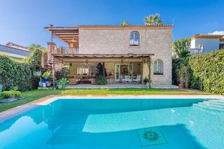 Chalet en alquiler en Nueva Andalucía centro en Marbella