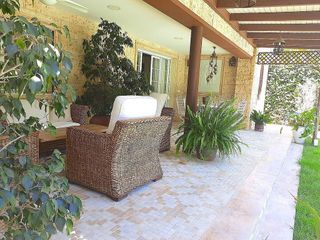 Chalet en alquiler en Nueva Andalucía centro en Marbella