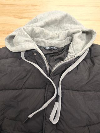 Plumífero Zara con capucha T.M