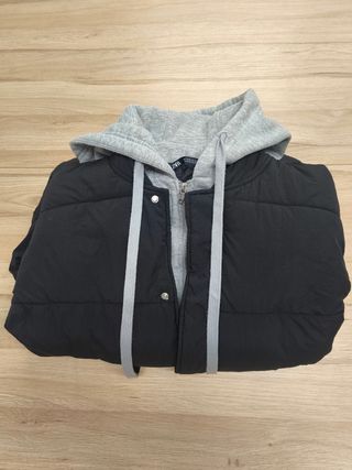 Plumífero Zara con capucha T.M