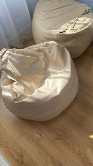 2 Puffs de piel beige