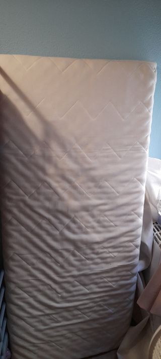 Colchón cama pequeña Ikea