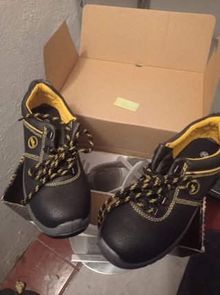 Botas de trabajo negras y amarillas talla 36