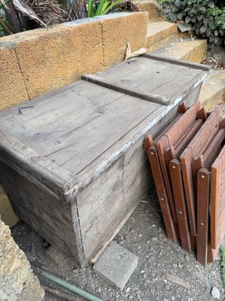 Caja de madera antigua