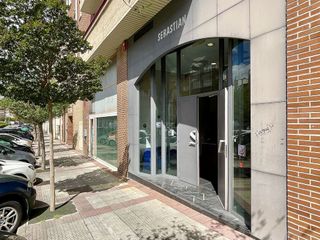 Local comercial en venta en Barañain