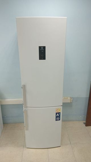 Nevera Electrolux con garantía