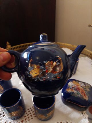 Servizio thè blu con decori oro