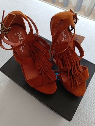 Zapatos de plataforma Marypaz marrones