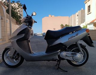 Daelim NS 125 III 
Plata