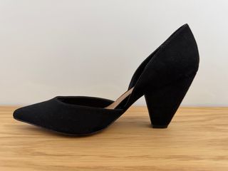Zapato salón tacón medio ancho
