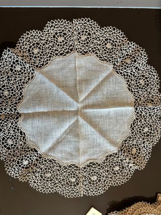 Centrotavola tombolo fatto a mano