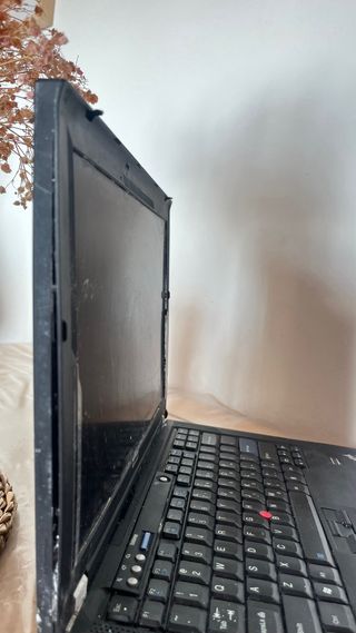 Lenovo ThinkPad T61 Portátil