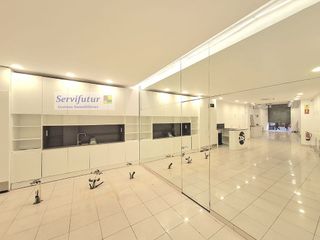 Local comercial en alquiler en Centre en Castelldefels