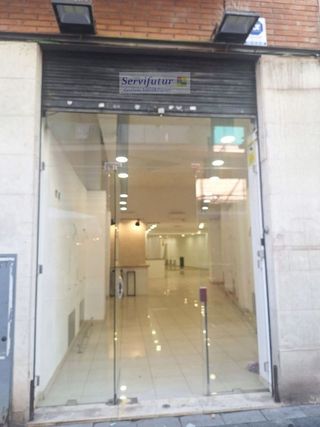 Local comercial en alquiler en Centre en Castelldefels