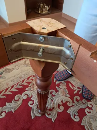 Mesa Comedor Extensible Madera con 6 sillas.