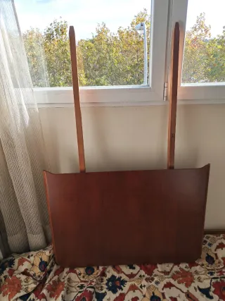 Mesa Comedor Extensible Madera con 6 sillas.