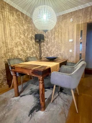 VENDO DUE tappeti da soggiorno multicolori 1,60x2,60