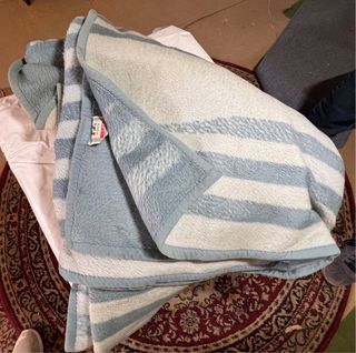 Manta Mora 
 Rayas Azul y Blanco