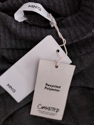 Vestido punto cuello vuelto gris Mango Talla M