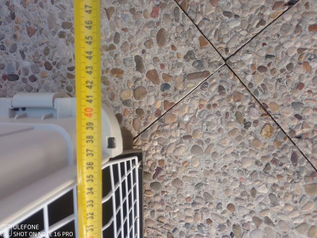 Transportín para perro gris y blanco