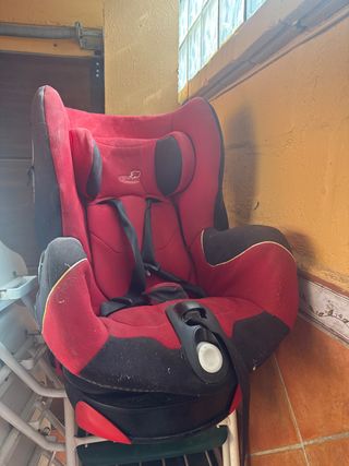 Silla coche bebé roja