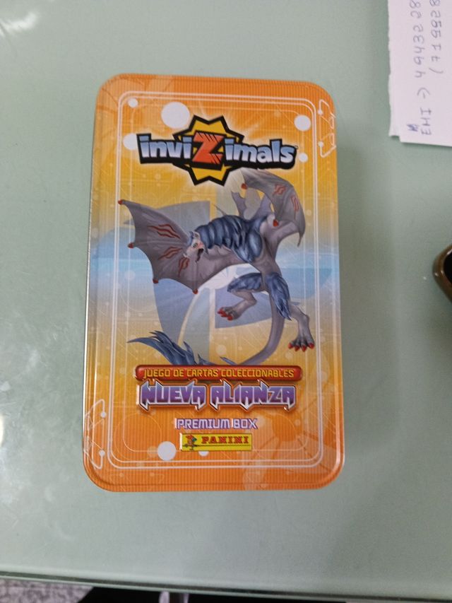 Scatola in metallo Invizimals New Alliance Panini