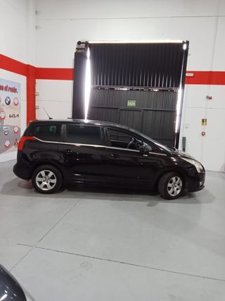 Peugeot 5008 Active 1.6 e-HDi 115cv CMP Blue Lion 