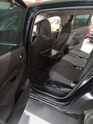 Peugeot 5008 Active 1.6 e-HDi 115cv CMP Blue Lion 