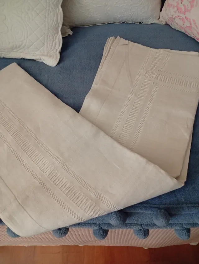 Folha de linho esbranquiçada