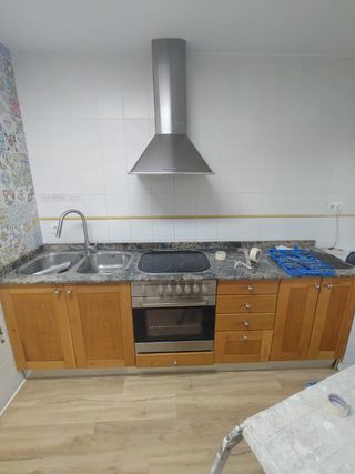Horno, Vitrocerámica y Campana Extractora