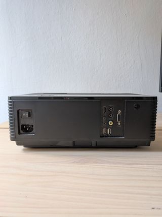 Proyector LED Full HD 6000 lúmenes
