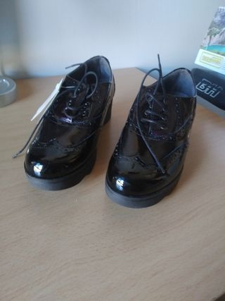 Zapatos charol Burdeos talla 40