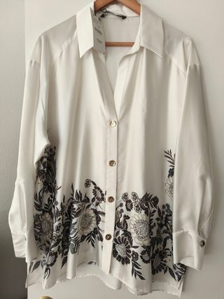 Camisa Zara Seda Estampada