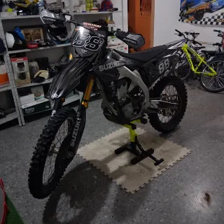 Suzuki RMZ 450 2024