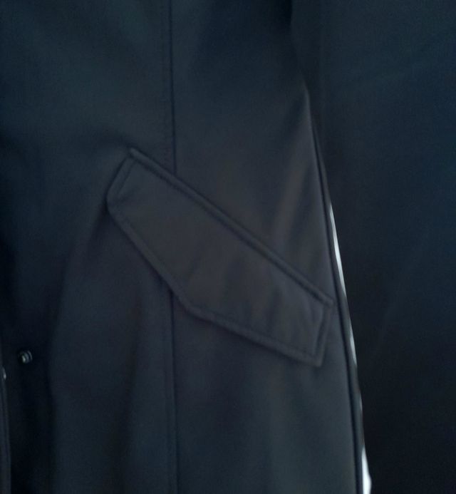 Cappotto con cappuccio nero