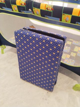 Cuna de viaje para bebé. 120x60x80.