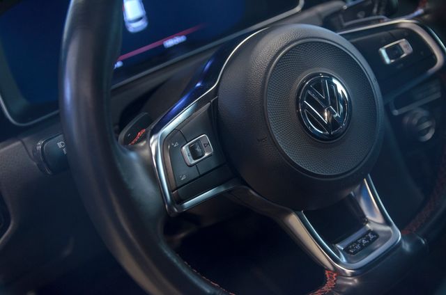 Volkswagen Golf 2.0 TSI GTI Performance DSG7 180kW