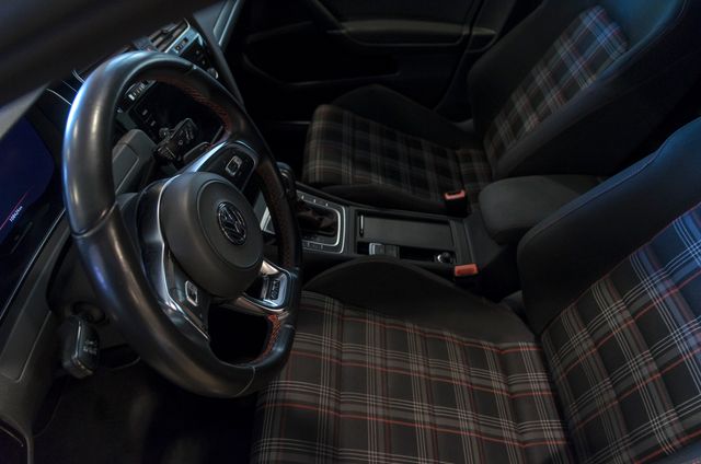 Volkswagen Golf 2.0 TSI GTI Performance DSG7 180kW