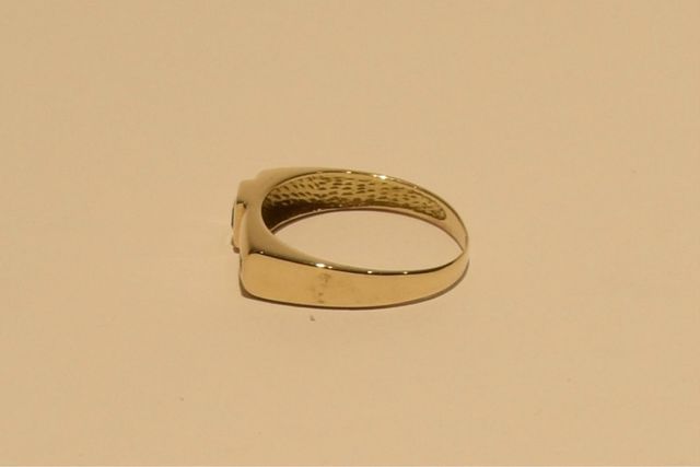 SORTIJA DE ORO 18K/2.6Gr