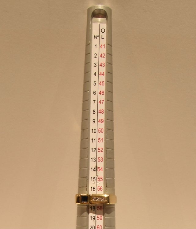 SORTIJA DE ORO 18K/2.6Gr