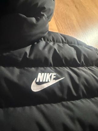 Chaqueta Nike Negra con Capucha