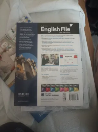 English File A2/b1 Student's Book And Workbook ...
