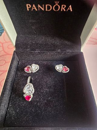 Conjunto Pandora Pendientes y anillo Corazón
