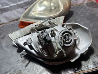 Faro Izquierdo Renault Trafic II 2004