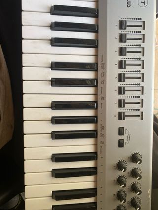 Teclado MIDI Origin 49