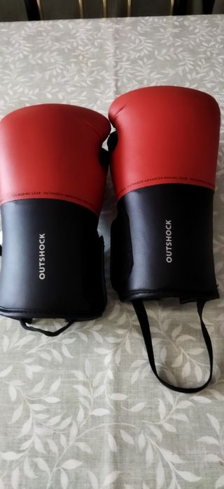 Guantes de Boxeo Outshock 8 OZ Rojos