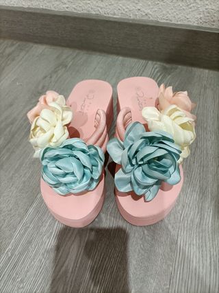 Chanclas Talla 36 con Flores