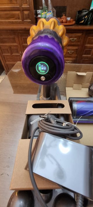 Dyson V15 Absolute con accesorios